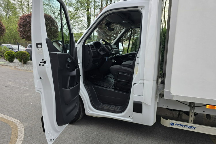 Renault Master 2.3 dCi 145 KM / Izoterma / Chłodnia ZANOTTI -20 stopni / 230V zdjęcie 9