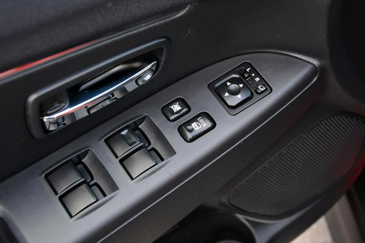 Mitsubishi ASX Lift Ledy bi-Xenon Kamera Keyless go Parktronic ALU 17 zdjęcie 29