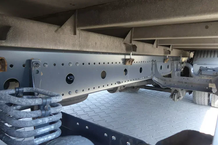 Mercedes ATEGO 1218 / KONTENER 8.20 + WINDA / / zdjęcie 18