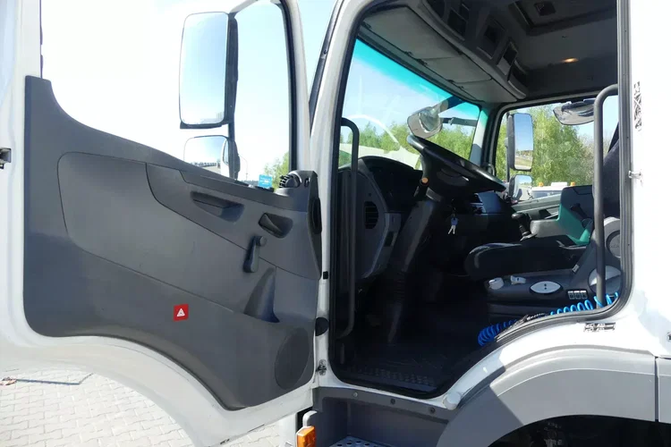 Mercedes ATEGO 1218 / KONTENER 8.20 + WINDA / / zdjęcie 21