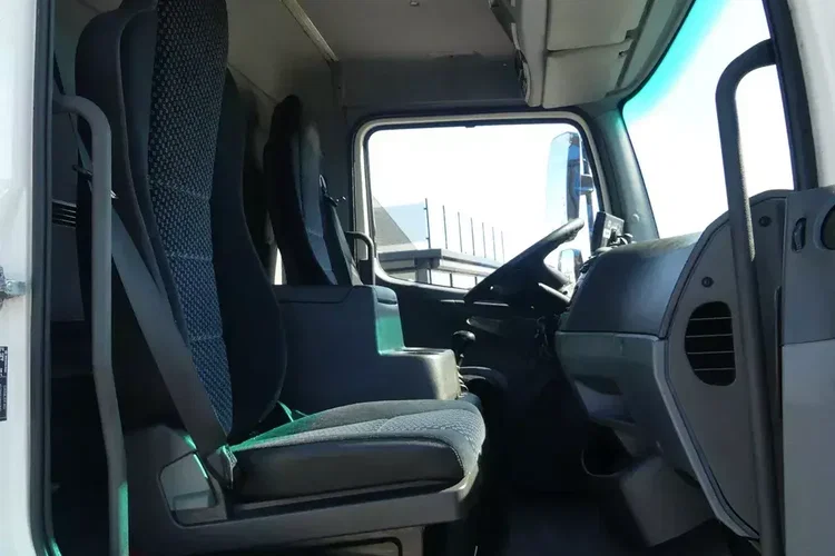 Mercedes ATEGO 1218 / KONTENER 8.20 + WINDA / / zdjęcie 25