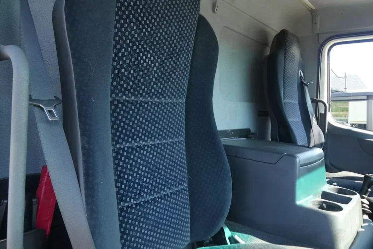 Mercedes ATEGO 1218 / KONTENER 8.20 + WINDA / / zdjęcie 26