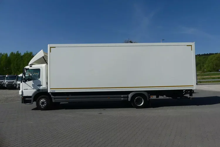 Mercedes ATEGO 1218 / KONTENER 8.20 + WINDA / / zdjęcie 3