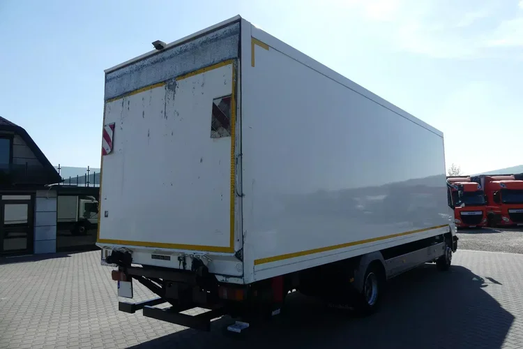 Mercedes ATEGO 1218 / KONTENER 8.20 + WINDA / / zdjęcie 6