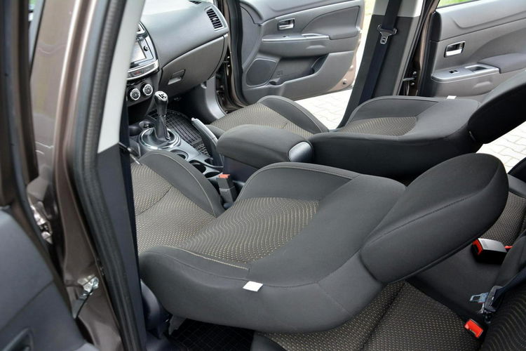 Mitsubishi ASX 1.6 ben (117 KM) Lift Kamera Klimatronic Grzane fotele ALU 17 zdjęcie 22