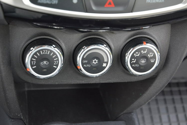 Mitsubishi ASX 1.6 ben (117 KM) Lift Kamera Klimatronic Grzane fotele ALU 17 zdjęcie 28