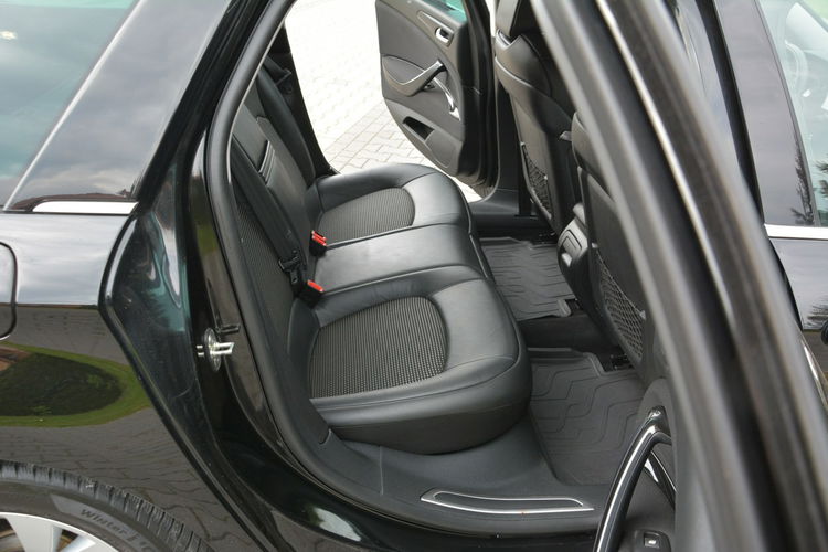 Citroen C5 Exclusive Skóry Bi-Xenon Ledy Navi Kamera Masaże Hydro z Niemiec zdjęcie 16