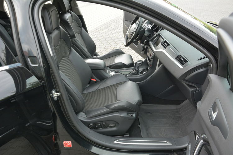 Citroen C5 Exclusive Skóry Bi-Xenon Ledy Navi Kamera Masaże Hydro z Niemiec zdjęcie 17