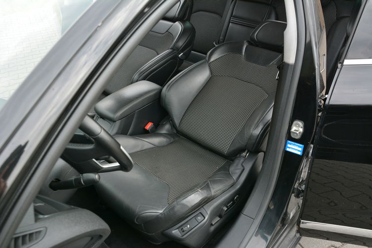 Citroen C5 Exclusive Skóry Bi-Xenon Ledy Navi Kamera Masaże Hydro z Niemiec zdjęcie 22