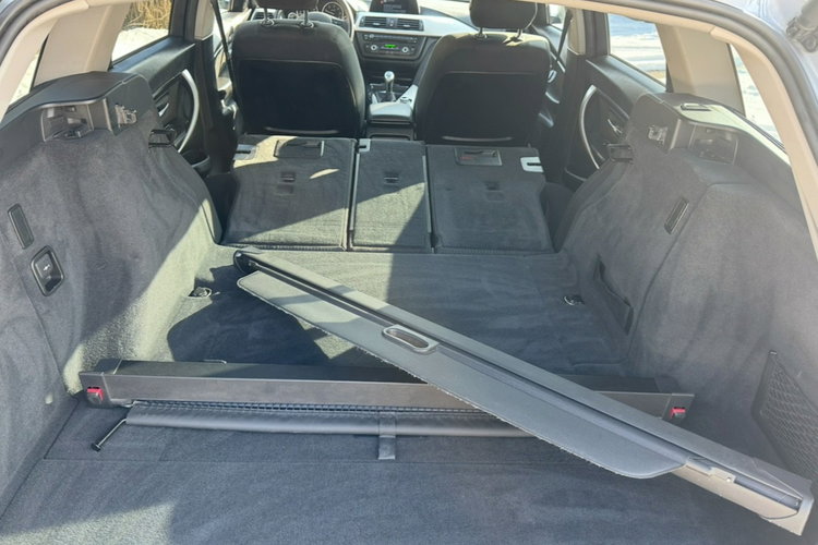 BMW 320 Bardzo zadbana - bezwypadkowa zdjęcie 11