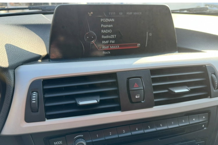 BMW 320 Bardzo zadbana - bezwypadkowa zdjęcie 9