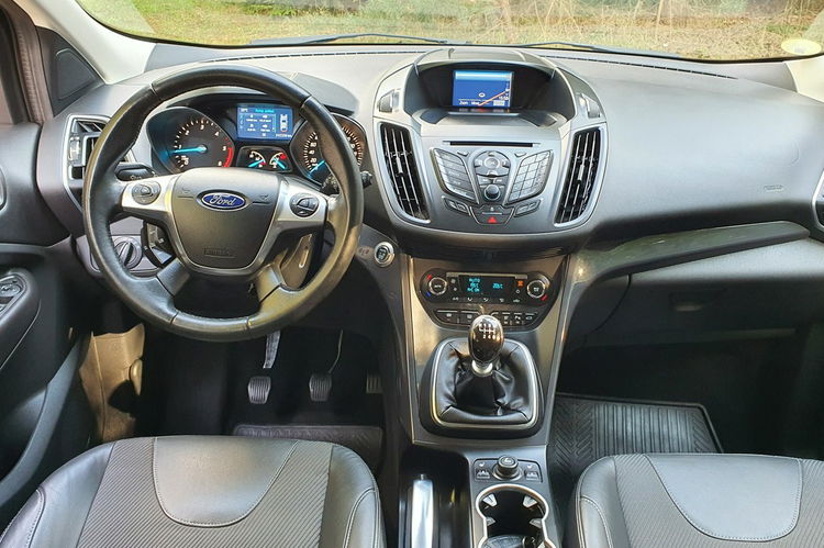 Ford Kuga 2.0 TDCi 140KM # 4x4 # Titanium # Bogate Wyposażenie # Super Stan zdjęcie 5