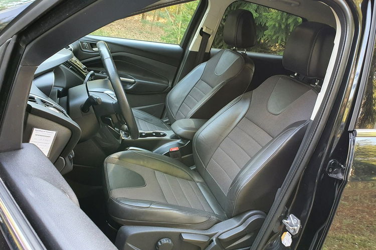 Ford Kuga 2.0 TDCi 140KM # 4x4 # Titanium # Bogate Wyposażenie # Super Stan zdjęcie 6