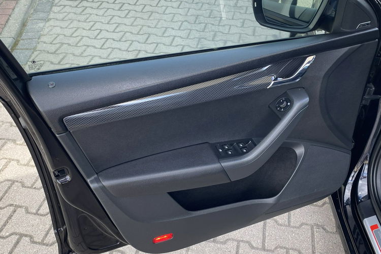 Skoda Octavia 2.0 184 KM VRS +automat+Led+BI KSENON+PANORAMA+Elekt. Klapa+Pod.Szyba zdjęcie 16