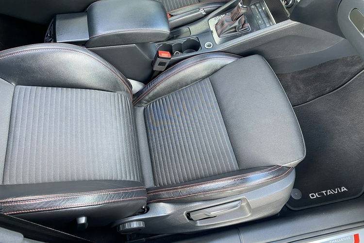 Skoda Octavia 2.0 184 KM VRS +automat+Led+BI KSENON+PANORAMA+Elekt. Klapa+Pod.Szyba zdjęcie 39