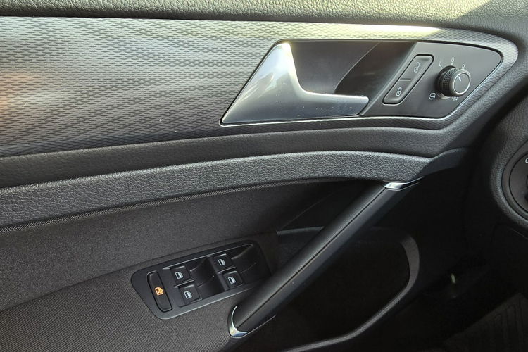 Volkswagen Golf 1.2 TSI Lounge + pełny serwis zdjęcie 16