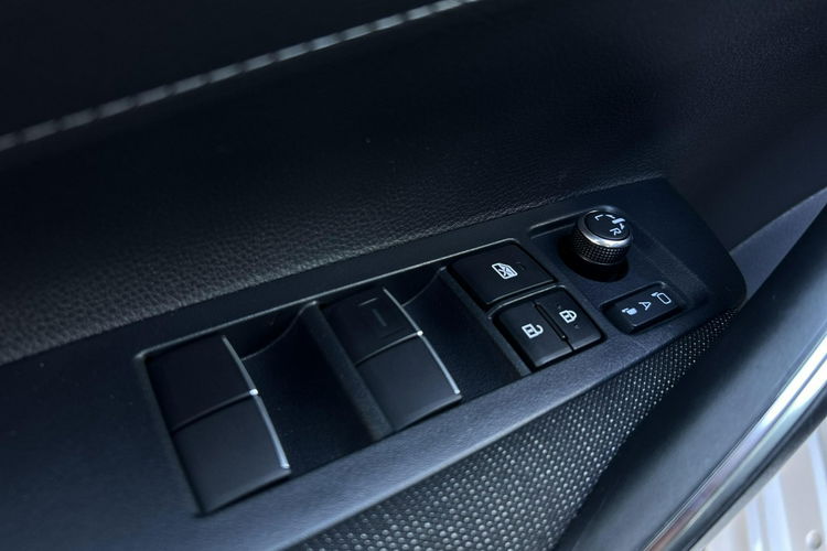 Toyota Corolla 1.8 Hybrid 140KM COMFORT TECH, salon Polska, gwarancja, FV23% zdjęcie 19