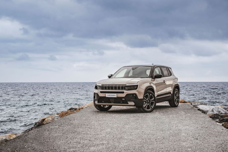 JEEP Avenger 1.2 GSE T3 Altitude FWD zdjęcie 1