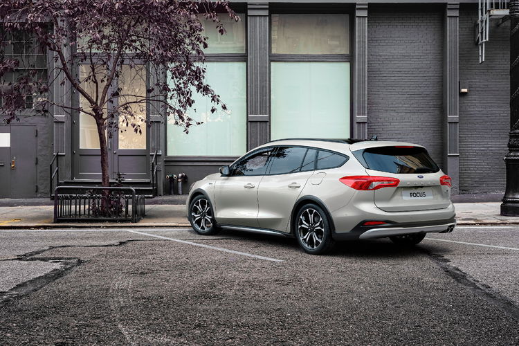 FORD Focus 1.0 EcoBoost mHEV ST-Line X aut zdjęcie 1