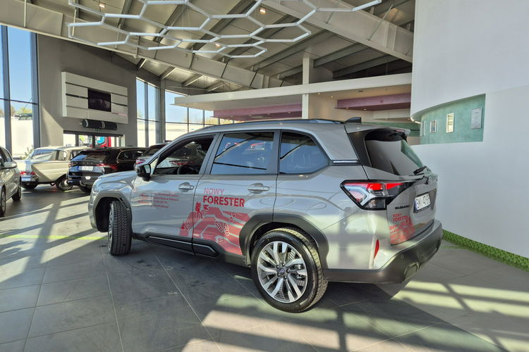 Subaru Forester Forester First Edition 2.0 e-Boxer - Platinum 8 Lat Gwarancji / DEMO zdjęcie 10