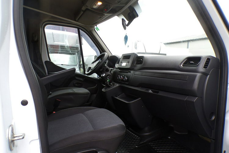 Renault Master master plandeka winda 8 ep leasing 9.10 ep zdjęcie 4