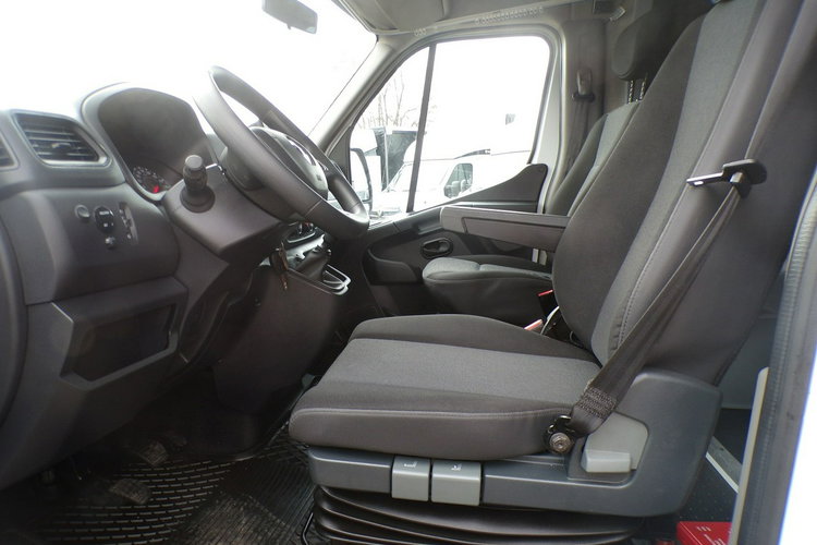 Renault Master master 10 ep plandeka winda leasing 8.9 zdjęcie 4