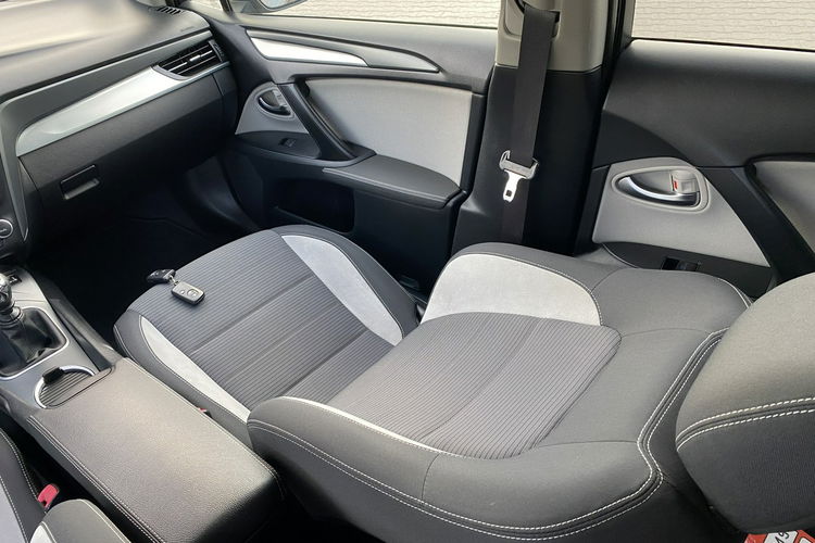 Toyota Avensis +Navi+RADAR+Kamera cofania+Podg. Fotele+System PCS+System LDA zdjęcie 37