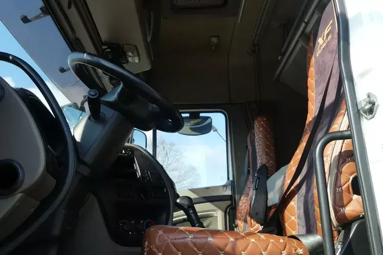 DAF XF 105.460 ATI / MANUAL / SPACE CAB / / STANDARD / zdjęcie 14