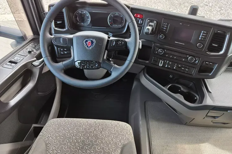 Scania R450 / EURO 6 BEZ EGR / RETARDER / STANDARD / zdjęcie 28