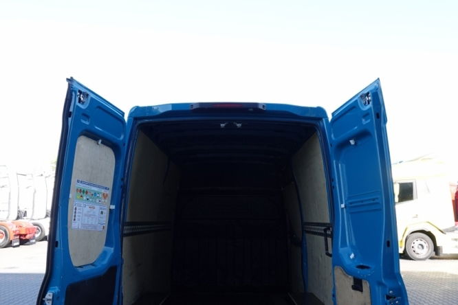Iveco DAILY 2.3 D / BLASZAK / 2021 ROK / SPROWADZONY / PO KONTRAKCIE SERWISOWYM zdjęcie 23