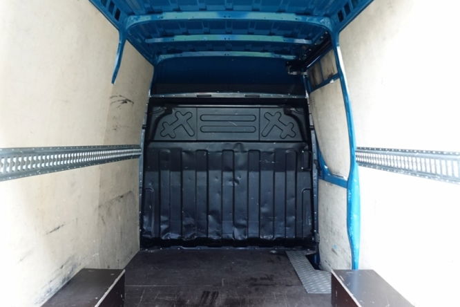 Iveco DAILY 2.3 D / BLASZAK / 2021 ROK / SPROWADZONY / PO KONTRAKCIE SERWISOWYM zdjęcie 24
