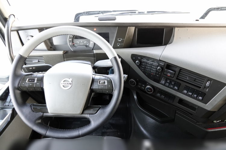 Volvo FH 500 / PUSHER / 3 OSIE / RETARDER / OŚ PODNOSZONA / SKRĘTNA / SPROWADZONY  zdjęcie 32