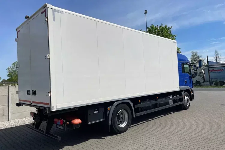 MAN TGM 18.250/ IZOTERMA/ ŁADOWNOŚC 9.2 Tony zdjęcie 6