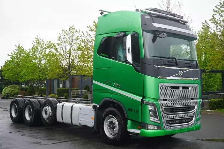 Volvo FH16 750 8×4 / 750 KM / rama 7.2 m zdjęcie 1