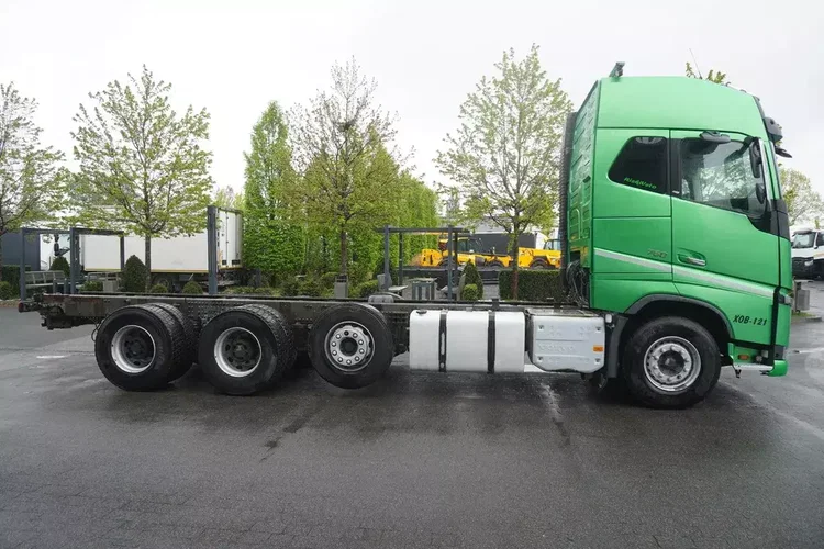 Volvo FH16 750 8×4 / 750 KM / rama 7.2 m zdjęcie 2