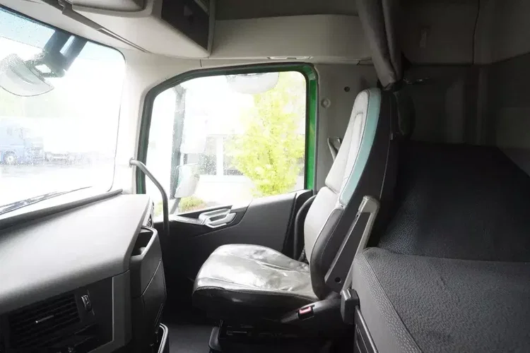 Volvo FH16 750 8×4 / 750 KM / rama 7.2 m zdjęcie 22