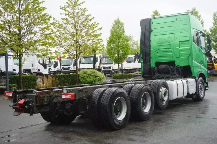 Volvo FH16 750 8×4 / 750 KM / rama 7.2 m zdjęcie 3