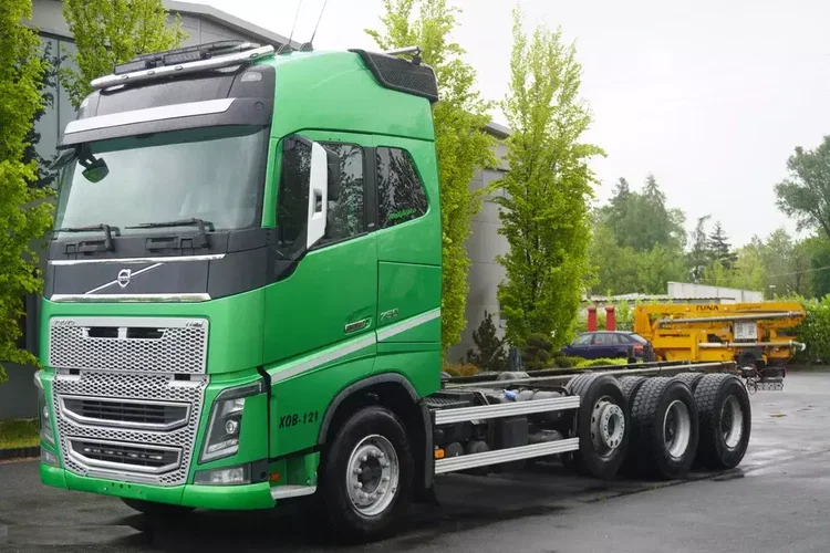 Volvo FH16 750 8×4 / 750 KM / rama 7.2 m zdjęcie 7
