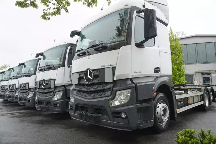 Mercedes Actros 2545 6×2 MP5 / FULL ADR zdjęcie 3