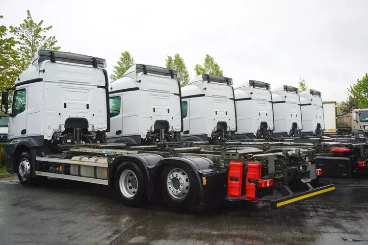 Mercedes Actros 2545 6×2 MP5 / FULL ADR zdjęcie 4