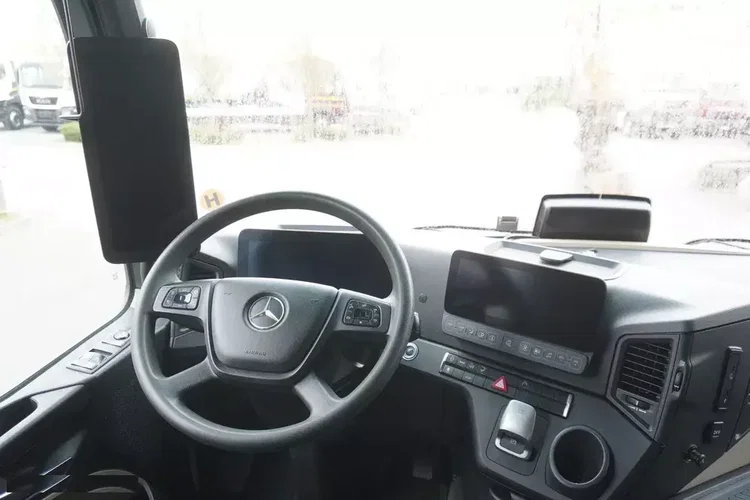 Mercedes Actros 2545 6×2 MP5 / FULL ADR zdjęcie 8