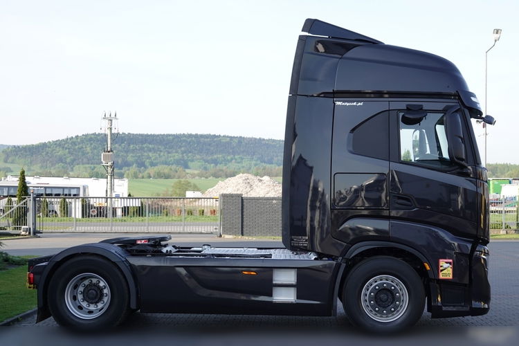 Iveco S-WAY / 530 / RETARDER / KLIMA POSTOJOWA / CAŁA NA PODUSZKACH / OPONY 100% / SPROWADZONY / PO KONTRAKCIE SERWISOWYM  zdjęcie 10