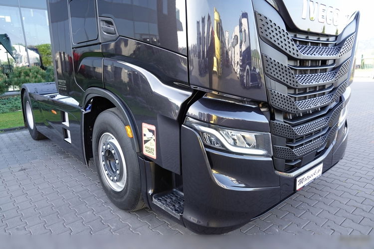 Iveco S-WAY / 530 / RETARDER / KLIMA POSTOJOWA / CAŁA NA PODUSZKACH / OPONY 100% / SPROWADZONY / PO KONTRAKCIE SERWISOWYM  zdjęcie 11