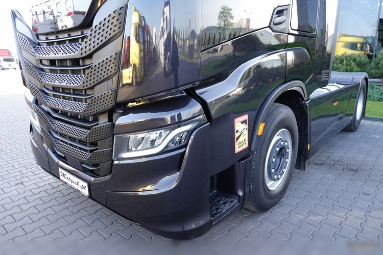 Iveco S-WAY / 530 / RETARDER / KLIMA POSTOJOWA / CAŁA NA PODUSZKACH / OPONY 100% / SPROWADZONY / PO KONTRAKCIE SERWISOWYM  zdjęcie 12