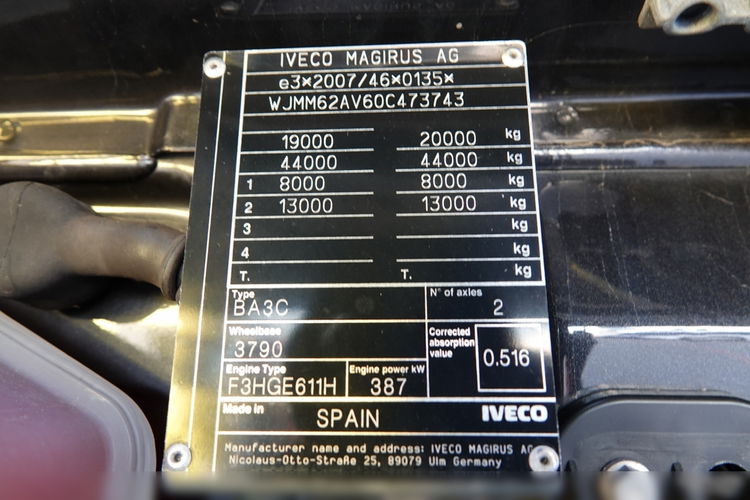 Iveco S-WAY / 530 / RETARDER / KLIMA POSTOJOWA / CAŁA NA PODUSZKACH / OPONY 100% / SPROWADZONY / PO KONTRAKCIE SERWISOWYM  zdjęcie 39
