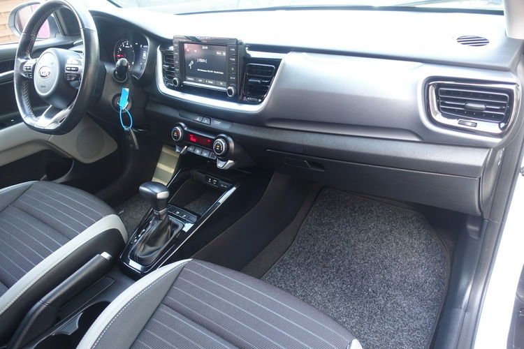 Kia Stonic Rezerwacja Rezerwacja Rezerwacja zdjęcie 12
