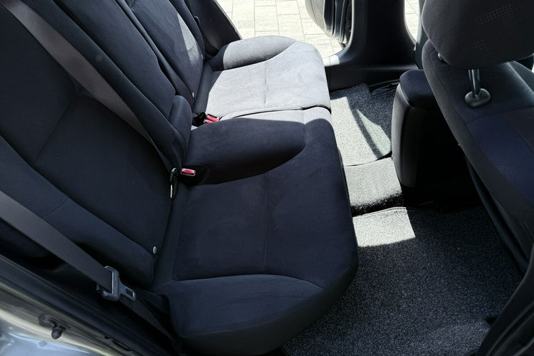 Honda Civic 1.8 V TEC Zadbana Serwisowana z bardzo niskim przebiegiem zdjęcie 12