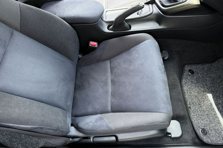 Honda Civic 1.8 V TEC Zadbana Serwisowana z bardzo niskim przebiegiem zdjęcie 18