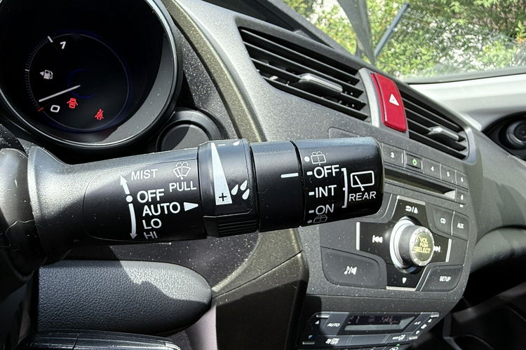 Honda Civic 1.8 V TEC Zadbana Serwisowana z bardzo niskim przebiegiem zdjęcie 21