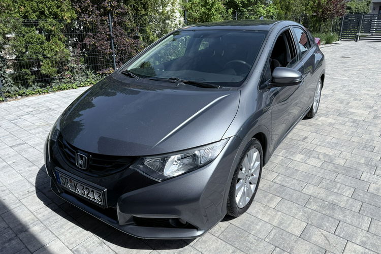 Honda Civic 1.8 V TEC Zadbana Serwisowana z bardzo niskim przebiegiem zdjęcie 25